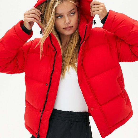 aritzia super puff red